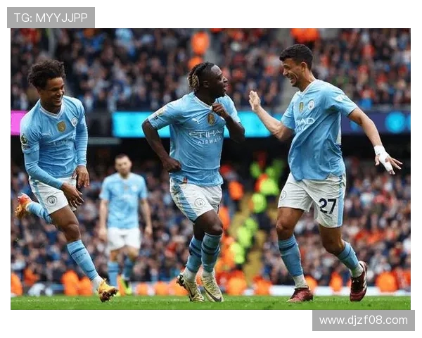 深圳门将连送三礼大连三次中柱错失良机惊险战成焦点